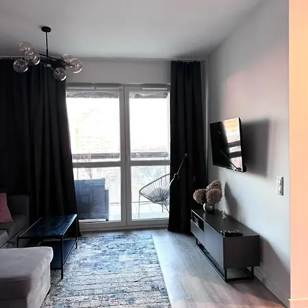 Golden View - With Parking, Balcony And Wifi