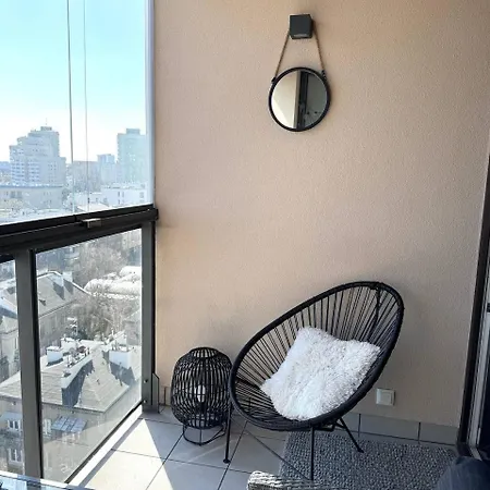 Golden View - With Parking, Balcony And Wifi Varsó