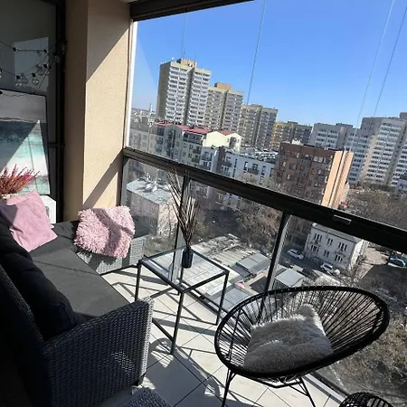 Golden View - With Parking, Balcony And Wifi